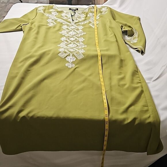 NWT Timeless Naeem Khan Chartreuse embroidered dress size Large - Picture 14 of 14